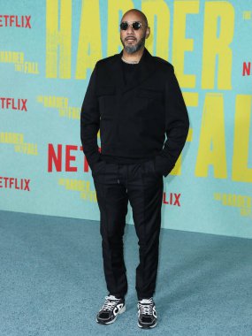 Kayıt yapımcısı Swizz Beatz (Kasseem Daoud Dean), 13 Ekim 2021 'de Los Angeles, Kaliforniya' da bulunan Shrine Auditorium ve Expo Hall 'da düzenlenen Netflix' in 