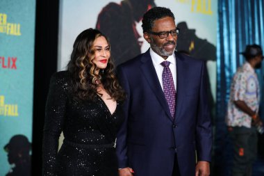 İş kadını Tina Knowles Lawson ve kocası / aktörü Richard Lee Lawson, 13 Ekim 2021 'de Los Angeles, Kaliforniya, ABD' de bulunan Shrine Auditorium ve Expo Hall 'da düzenlenen Netflix' in 'The Harder They Fall' adlı filminin Los Angeles Premiere 'ine geldiler.