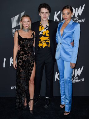 Madison Iseman, Ezekiel Goodman ve Ashley Moore, 13 Ekim 2021 'de Hollywood Roosevelt' te düzenlenen 