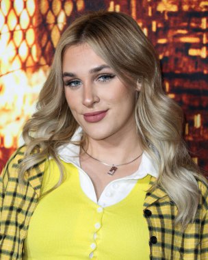 Madi Monroe, 12 Ekim 2021 'de TCL Çin Tiyatrosu IMAX' te düzenlenen Universal Pictures 'Halloween Kills' in kostüm partisi galasına geldi.. 