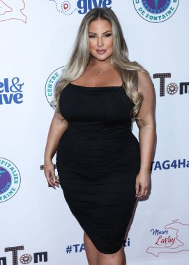 Ashley Alexiss, 11 Ekim 2021 'de TOM TOM Lokantası' nda düzenlenen Seyahat ve Vergi İdaresi 'nin Lisa Vanderpump (Depremden Etkilenen Haiti' deki Yardım Telepati Programı ve Topluluklar İçin Bağış) adlı 4.