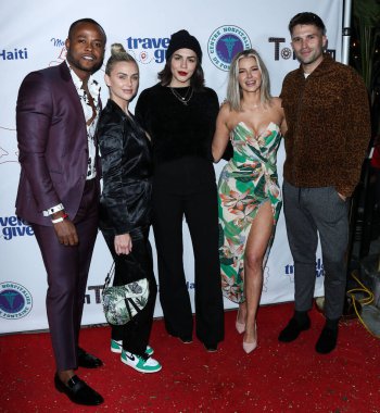 Richardson Chery, Lala Kent, Katie Maloney, Ariana Madix ve Tom Schwartz 11 Ekim 2021 'de Batı Hollywood, Los Angeles, Kaliforniya, ABD' de bulunan Restoran 'da düzenlenen Seyahat ve Bir Amaçla Seyahat adlı 4..