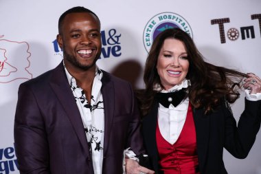 Aktör Richardson Chery ve restoran sahibi Lisa Vanderpump, 11 Ekim 2021 'de Batı Hollywood, Los Angeles, Kaliforniya, ABD' de düzenlenen TOM TOM TOM Restoran ve Bar 'da düzenlenen 4. Yıllık' Seyahat Amaçlı Seyahat 'bağış gecesine geldiler..