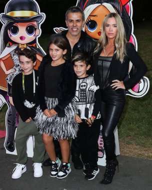 Dove Mellencamp Arroyave, Cruz Arroyave, Slate Arroyave ve Edwin Arroyave ve Teddi Mellencamp Arroyave Los Angeles 'ın ilk gösterimine geldiler. Hollywood Forever Mezarlığı 'nda 6 Ekim 2021' de Los Angeles, Kaliforniya 'da düzenlendi.  