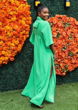 Valentino elbisesi giyen aktris Gabrielle Union, 2 Ekim 2021 'de ABD' nin Los Angeles, Kaliforniya eyaletinin Pacific Palisades kentindeki Will Rogers State Park 'ta düzenlenen Veuve Clicquot Polo Classic Los Angeles 2021' e geldi..