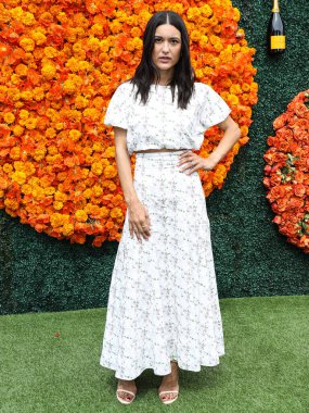 Aktris Julia Jones, Los Angeles Klasik Veuve Clicquot Polo 2021 tarihli Los Angeles 2021 tarihli Pasifik Palisades, Los Angeles, Kaliforniya, ABD 'deki Will Rogers Eyalet Tarihi Parkı' na geldi..