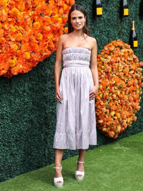 Aktris Jordana Brewster, Los Angeles Klasik Los Angeles 2021 tarihli Veuve Clicquot Polo Classic Los Angeles 2021 'e 2 Ekim 2021 tarihinde Pasifik Palisades, Los Angeles, Kaliforniya, ABD' de gerçekleştirildi.. 