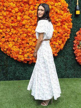 Aktris Julia Jones, Los Angeles Klasik Veuve Clicquot Polo 2021 tarihli Los Angeles 2021 tarihli Pasifik Palisades, Los Angeles, Kaliforniya, ABD 'deki Will Rogers Eyalet Tarihi Parkı' na geldi.. 