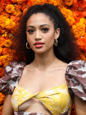Samantha Logan, 2 Ekim 2021 'de ABD' nin Los Angeles eyaletinin Pacific Palisades kentindeki Will Rogers Eyalet Tarihi Parkı 'nda düzenlenen Veuve Clicquot Polo Classic Los Angeles 2021' e ulaştı.. 