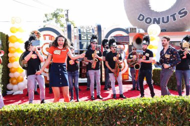 Manken Alexis Gaube ve Avustralyalı model James O 'Halloran, 30 Eylül 2021' de Inglewood, Los Angeles, Kaliforniya, ABD 'de düzenlenen 50..