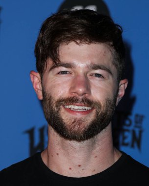 Andrew McLean, 30 Eylül 2021 'de Amerika Birleşik Devletleri' nin Kaliforniya eyaletinin Los Angeles kentindeki Heritage Square Müzesi 'nde düzenlenen Freeform' Halloween Road 'a geliyor.