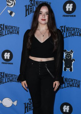 Aubrey K. Miller, 30 Eylül 2021 'de ABD' nin Kaliforniya eyaletinin Los Angeles kentindeki Heritage Square Museum 'da düzenlenen Freeform' Halloween Road 'Yetenek ve Basın Gecesi' ne geldi.