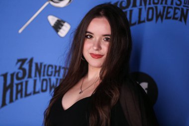 Aubrey K. Miller, 30 Eylül 2021 'de ABD' nin Kaliforniya eyaletinin Los Angeles kentindeki Heritage Square Museum 'da düzenlenen Freeform' Halloween Road 'Yetenek ve Basın Gecesi' ne geldi.