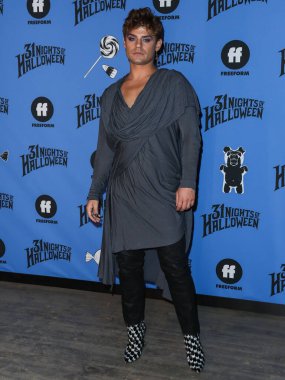 Aktör Garrett Clayton, 30 Eylül 2021 'de ABD' nin Kaliforniya eyaletinin Los Angeles kentindeki Heritage Square Müzesi 'nde düzenlenen Freeform' Halloween Road 'Yetenek ve Basın Gecesi' ne geldi.