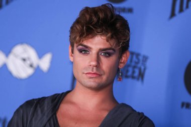 Aktör Garrett Clayton, 30 Eylül 2021 'de ABD' nin Kaliforniya eyaletinin Los Angeles kentindeki Heritage Square Müzesi 'nde düzenlenen Freeform' Halloween Road 'Yetenek ve Basın Gecesi' ne geldi.