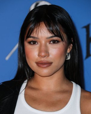 Julia Kelly, 30 Eylül 2021 'de Amerika Birleşik Devletleri' nin Kaliforniya eyaletinin Los Angeles kentindeki Heritage Square Müzesi 'nde düzenlenen Freeform' Halloween Road 'Yetenek ve Basın Gecesi' ne geldi.