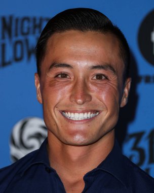 John Hersey, 30 Eylül 2021 'de Amerika Birleşik Devletleri' nin Kaliforniya eyaletinin Los Angeles kentindeki Heritage Square Müzesi 'nde düzenlenen Freeform' Halloween Road 'Yetenek ve Basın Gecesi' ne geldi.