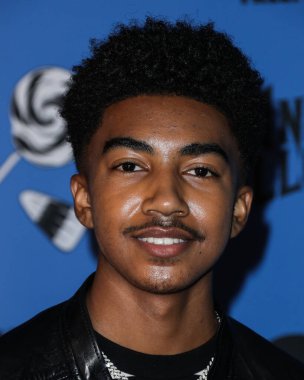 Aktör Miles Brown, 30 Eylül 2021 'de ABD' nin Kaliforniya eyaletinin Los Angeles kentindeki Heritage Square Müzesi 'nde düzenlenen Freeform' Halloween Road 'Yetenek ve Basın Gecesi' ne geldi.