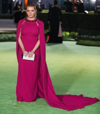 Pamella Roland elbisesi giyen aktris Abigail Breslin, 25 Eylül 2021 'de ABD' nin Kaliforniya eyaletinin Los Angeles kentinde bulunan Akademi Sinema Filmleri Müzesi 'nin açılış galasına geldi.. 