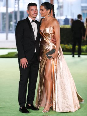 Andre L III ve kız arkadaşı / mankeni Adriana Lima, 25 Eylül 2021 'de Los Angeles, Kaliforniya, ABD' de bulunan Akademi Film Müzesi 'nin açılış galasına Nicolas Jebran elbisesi giyerek geldi.. 