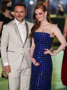 Giorgio Armani takım elbiseli komedyen Chris Hardwick ve hamile eşi Lydia Hearst, 25 Eylül 2021 'de Los Angeles, Kaliforniya, ABD' deki Akademi Film Müzesi 'nin açılış galasına geldi.