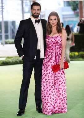 Jacob Andreou ve Carly Steel, 25 Eylül 2021 'de ABD' nin Kaliforniya eyaletinin Los Angeles kentinde bulunan Akademi Sinema Filmleri Müzesi 'nin açılış galasına geldiler.. 