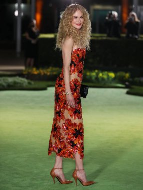 Rodarte elbisesi giyen aktris Nicole Kidman, 25 Eylül 2021 'de ABD' nin Kaliforniya eyaletinin Los Angeles kentinde bulunan Akademi Sinema Filmleri Müzesi 'nin açılış galasına geldi.. 