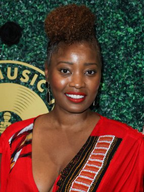 Aktris Isley Nicole Melton, 23 Eylül 2021 'de Batı Hollywood' daki 1 Hotel West Hollywood 'da düzenlenen 1. Geleneksel Siyahi Müzik Eylem Koalisyonu Müzik Ödülleri' ne geldi.. 