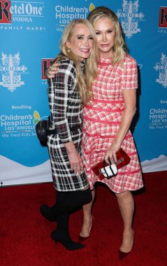 Aktris Kim Richards ve aktris Kathy Hilton, 21 Eylül 2021 'de Los Angeles Çocuk Hastanesi' nde Kathy Hilton, Paris Hilton ve Nicky Hilton Rothschild tarafından düzenlenen 16. 