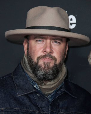Aktör Chris Sullivan, 17 Eylül 2021 'de Kuzey Hollywood, Los Angeles, Kaliforniya, ABD' deki The Academy of Television Arts and Sciences 'ta düzenlenen 73. Emmy Ödüllü Adaylar Töreni' ne geldi..
