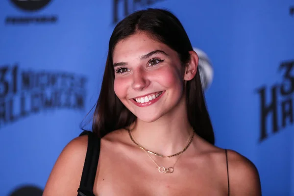 Hope Pitman Arriva Alla Freeform Halloween Road Talent Press Preview — Foto Stock