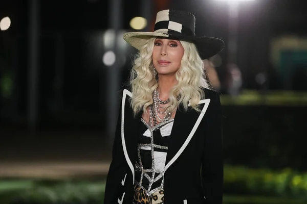 Chanteuse Cher Cherilyn Sarkisian Portant Dolce Gabbana Arrive Gala Ouverture — Photo