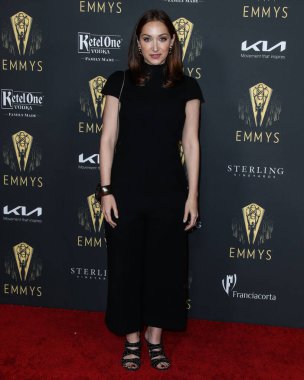 Komedyen / aktris Jamie Lee, 17 Eylül 2021 'de Kuzey Hollywood, Los Angeles, Kaliforniya, ABD' de düzenlenen The Academy of Television Arts and Sciences 'ta düzenlenen 73. Emmy Ödülü adaylarını onurlandırmak için Televizyon Akademisi' nin resepsiyonuna geldi..
