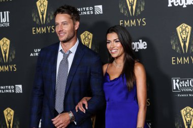 Aktör Justin Hartley ve aktris Sofia Pernas, 17 Eylül 2021 'de Los Angeles, Kaliforniya, ABD' deki Televizyon Sanatları ve Bilimleri Akademisi 'nde düzenlenen 73..