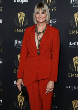 Aktris Kerri Kenney-Silver, 17 Eylül 2021 'de Kuzey Hollywood, Los Angeles, Kaliforniya, ABD' de düzenlenen The Academy of Television Arts and Sciences 'ta düzenlenen 73. Emmy Ödülü adaylarını onurlandırmak için Televizyon Akademisi' nin resepsiyonuna geldi..