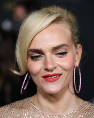 Valentino elbisesi giyen aktris Madeline Brewer, 17 Eylül 2021 'de ABD' nin Los Angeles kentindeki Televizyon Sanat ve Bilim Akademisi 'nde düzenlenen 73.