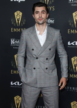 Aktör Phil Dunster, 17 Eylül 2021 'de Kuzey Hollywood, Los Angeles, Kaliforniya, ABD' de düzenlenen Televizyon Sanatları ve Bilimleri Akademisi 'nde düzenlenen 73. Emmy Ödüllü Adaylar Resepsiyonuna geldi..