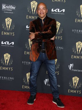 Bas gitarist Rickey Minor, 17 Eylül 2021 'de Kuzey Hollywood, Los Angeles, Kaliforniya, ABD' deki The Academy of Television Arts and Sciences 'ta düzenlenen 73. Emmy Ödülü adaylarını onurlandırmak için Televizyon Akademisi' nin resepsiyonuna geldi..