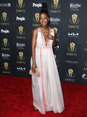 Aktris Thuso Mbedu, 17 Eylül 2021 'de Kuzey Hollywood, Los Angeles, Kaliforniya, ABD' de düzenlenen The Academy of Television Arts and Sciences 'ta düzenlenen 73. Emmy Ödülü adaylarını onurlandırmak için Televizyon Akademisi' nin resepsiyonuna geldi..