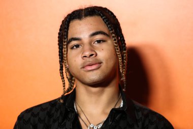 Rapçi 24 kGoldn, 16 Eylül 2021 'de Beverly Hills, Los Angeles, Kaliforniya' da düzenlenen SheatsGoldstein Konutu 'nda düzenlenen MARCELL VON BERLIN İlkbahar / Yaz 2021 Runway Show' a geldi..