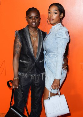 Bre-Z ve Chrisa More, 16 Eylül 2021 'de Beverly Hills, Los Angeles, Kaliforniya, ABD' de düzenlenen SheatsGoldstein Konutu 'nda düzenlenen MARCELL VON BERLIN İlkbahar / Yaz 2021 Runway Show' a geldiler..