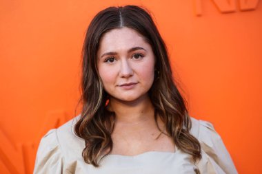 Aktris Emma Kenney, 16 Eylül 2021 'de Beverly Hills, Los Angeles, Kaliforniya' da düzenlenen SheatsGoldstein Konutu 'nda düzenlenen MARCELL VON BERLIN İlkbahar / Yaz 2021 Runway Show' a geldi..
