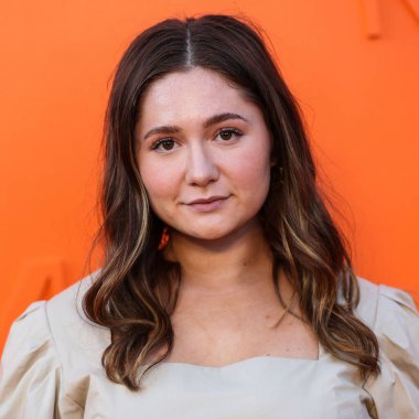 Aktris Emma Kenney, 16 Eylül 2021 'de Beverly Hills, Los Angeles, Kaliforniya' da düzenlenen SheatsGoldstein Konutu 'nda düzenlenen MARCELL VON BERLIN İlkbahar / Yaz 2021 Runway Show' a geldi..