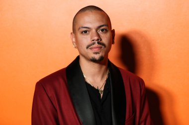 Aktör Evan Ross, 16 Eylül 2021 'de Beverly Hills, Los Angeles, Kaliforniya' da SheatsGoldstein Konutu 'nda düzenlenen MARCELL VON BERLIN İlkbahar / Yaz 2021 Runway Show' a geldi..
