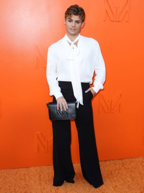 Aktör Garrett Clayton, 16 Eylül 2021 'de SheatsGoldstein Konutu' nda düzenlenen MARCELL VON BERLIN İlkbahar / Yaz 2021 Runway Show 'a geldi..