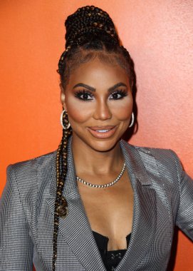 Şarkıcı Tamar Estine Braxton, 16 Eylül 2021 'de Beverly Hills, Los Angeles, Kaliforniya' da düzenlenen MARCELL VON BERLIN İlkbahar / Yaz 2021 Runway Show 'a geldi..