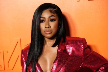 Rapçi Yung Miami (Caresha Romeka Brownlee), 16 Eylül 2021 'de Beverly Hills, Los Angeles, Kaliforniya, ABD' de düzenlenen MARCELL VON BERLIN Spring / Summer 2021 Runway Show 'a geldi.. 