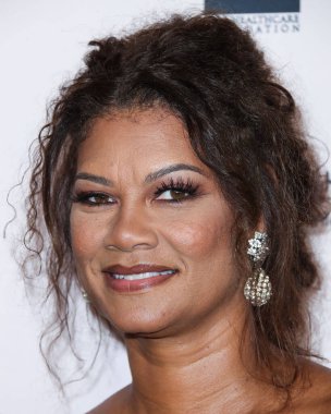 Yapımcı Alicia Etheredge-Brown, 11 Eylül 2021 'de Beverly Hilton Hotel' de düzenlenen 12. Geleneksel Kadın Gibi Vakıf Kadın Ödülleri ve Moda Gösterisi 'ne geliyor.. 