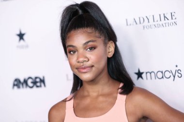 Cali Taylor, 11 Eylül 2021 'de Beverly Hilton Oteli' nde düzenlenen 12. Geleneksel Mükemmel Kadın Gibi Vakfı ve Moda Gösterisi 'ne katıldı.. 