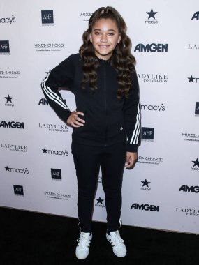 Chloe Mosley, Beverly Hilton Oteli 'nde 11 Eylül 2021' de Beverly Hills, Los Angeles, Kaliforniya, ABD 'de düzenlenen 12.. 